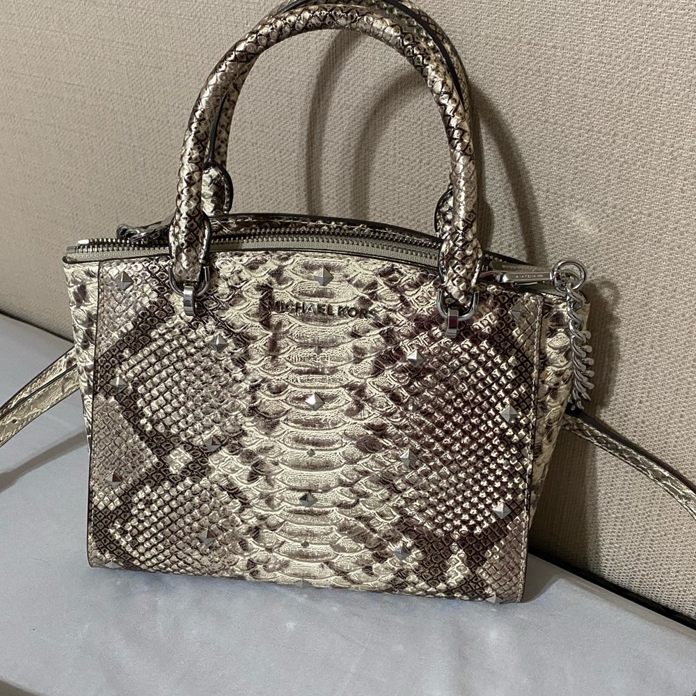 Meet your Posher, Michelle